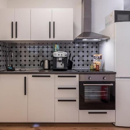 Charming Apartment In Prime Location Hamburg Exterior foto