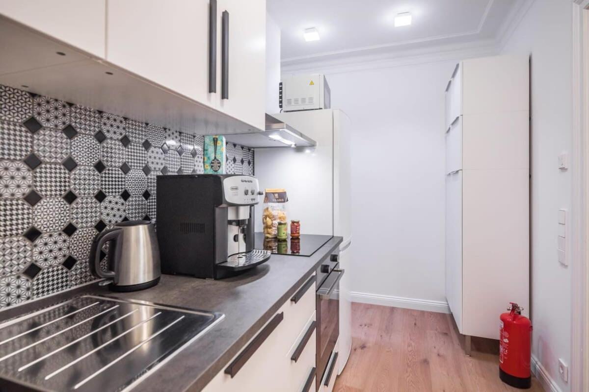 Charming Apartment In Prime Location Hamburg Exterior foto